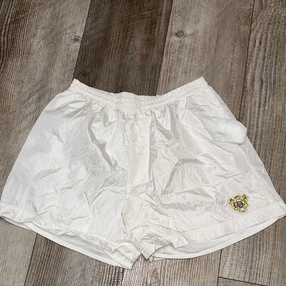 Vintage white lined Levon nylon windbreaker running shorts lion crest embroidery